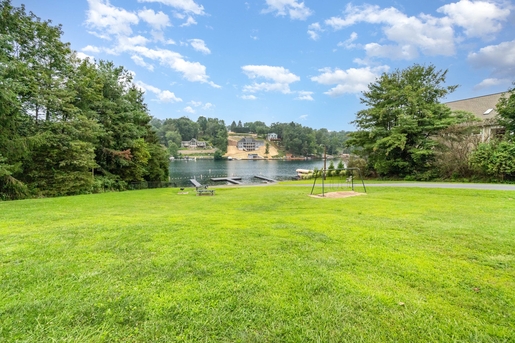 043_neighborhood_14-edit_743© ReeseCustomBuilders