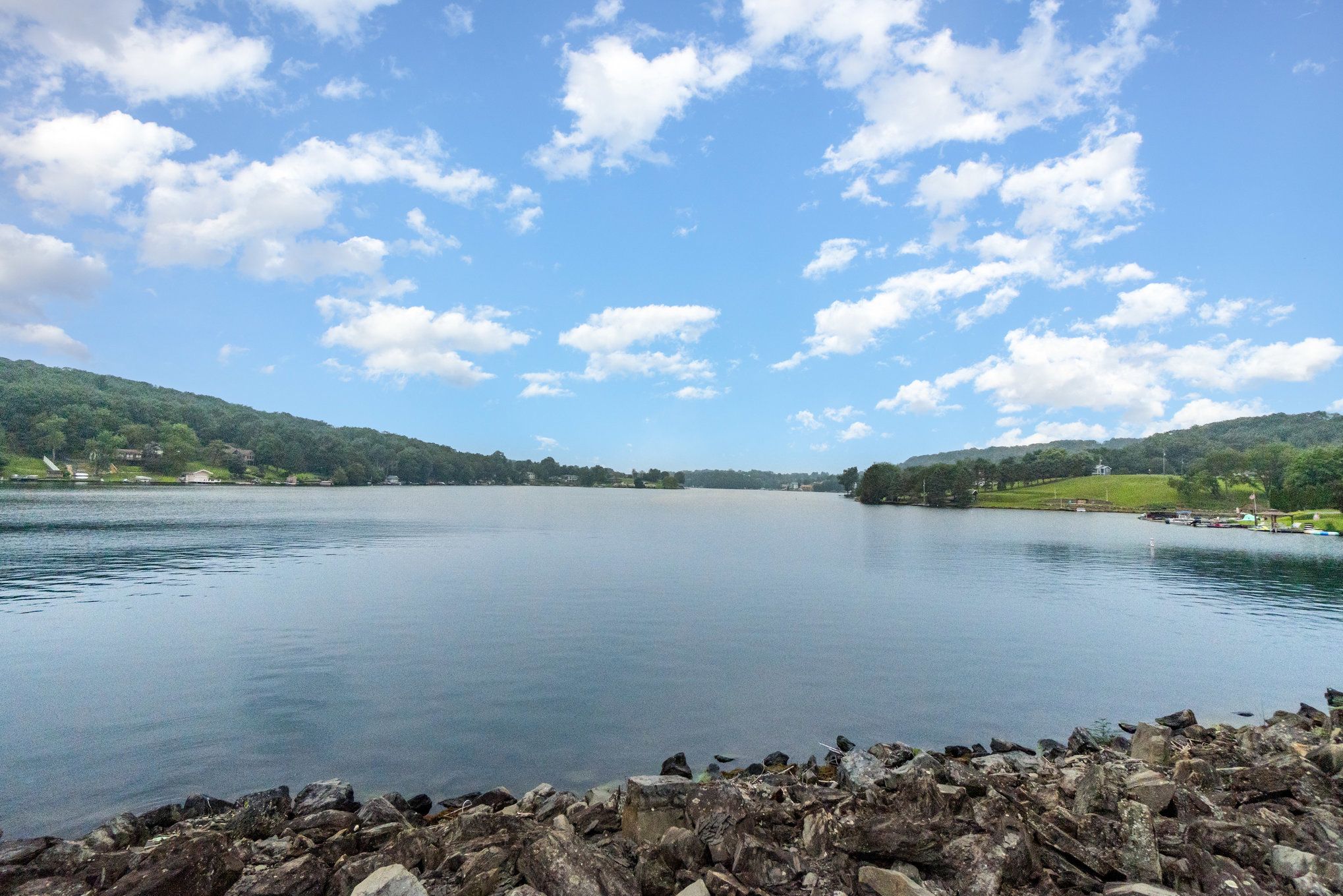 044_neighborhood_16-edit_350© ReeseCustomBuilders